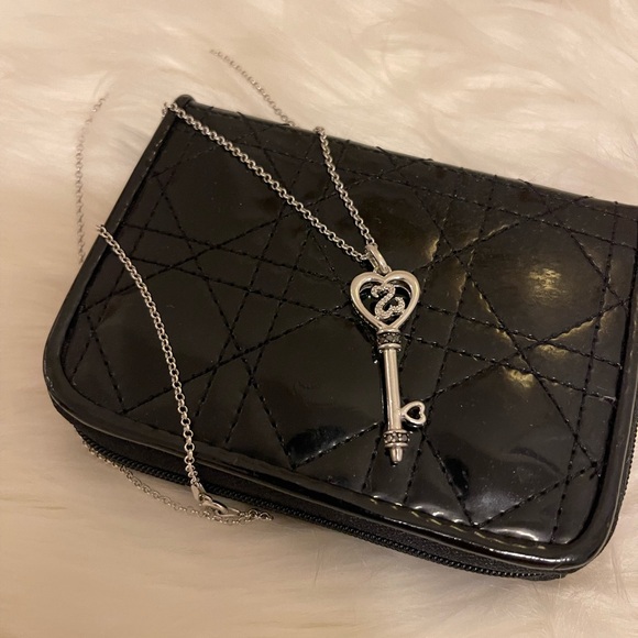 Open Hearts by Jane Seymour 0.065 CT. T.W. Black Diamond Pendant + 20” chain 925 - Picture 3 of 13